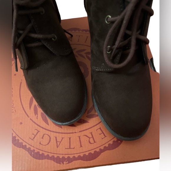 ⭐️ Women’s Booties - Picture 4 of 8